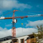 Cantieri e contesto urbano: cosa succede quando si interviene su immobili già costruiti